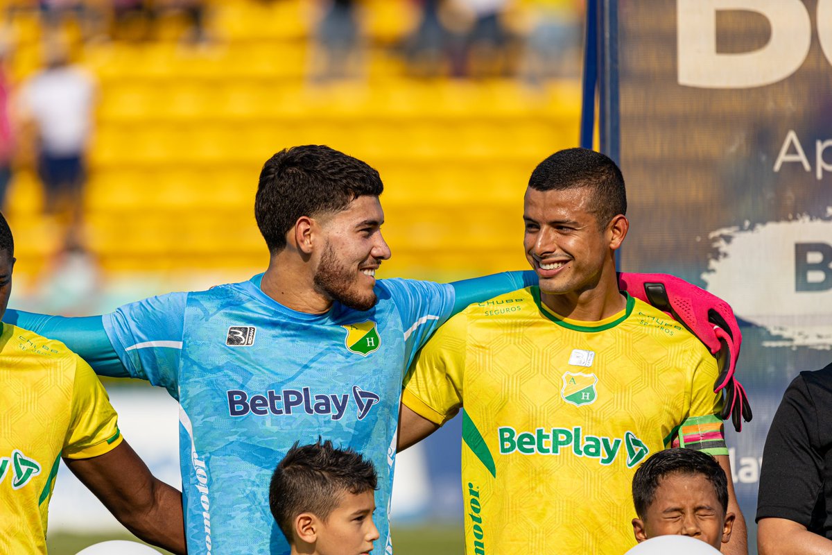 AtleticoHuilaof's tweet photo. - Cuando recuerdas que tu equipo es Líder 🤩😆🔰

#OrgulloOpita🔰 https://t.co/SSuzMwW6W0