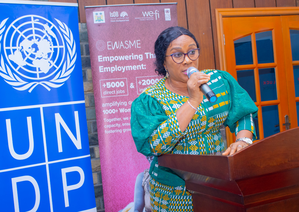 UNDPSierraLeone's tweet photo. Women-owned agribusinesses in Sierra Leone's rice value chain are set to thrive with the launch of the #EWASME programme. 

Thanks to support from @isdb_group and #WeFi, the women will enhance their income, skills, &amp; local economic impact. @FredAmpiah @hmkpaka @IsataMahoi https://t.co/vVX5g5rYK5