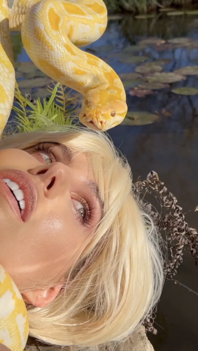 i’m your SLAVE in 2 sleeps! 

NEW MUSIC out this FRI 19th April 😍🌈🥰

pre-save lnk.to/CaraFrewSlave!

#newmusic #outsoon