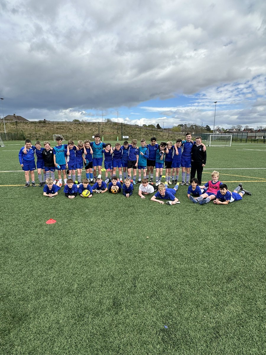 Last football training session for the Y7 side this year! 27 games played, lots of goals and even more memories!! Their commitment has been second to none and only going to build on what they have achieved this year!! Well done Y7 🔵⚽️⚪️