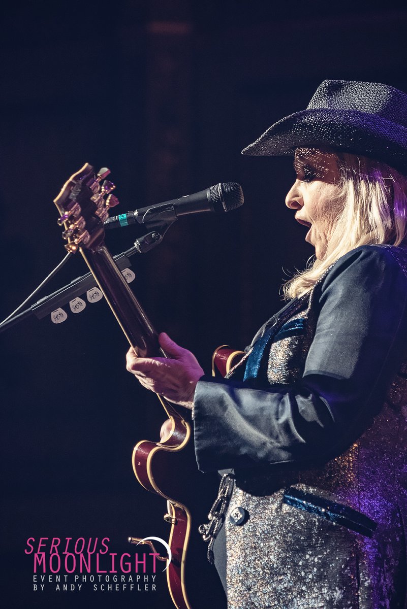 Less than 3 weeks until I'm headed down under 🇦🇺 Final tickets are on sale now at MelissaEtheridge.com 🎟️
📸: Andy Scheffler
#TeamME #ImNotBroken