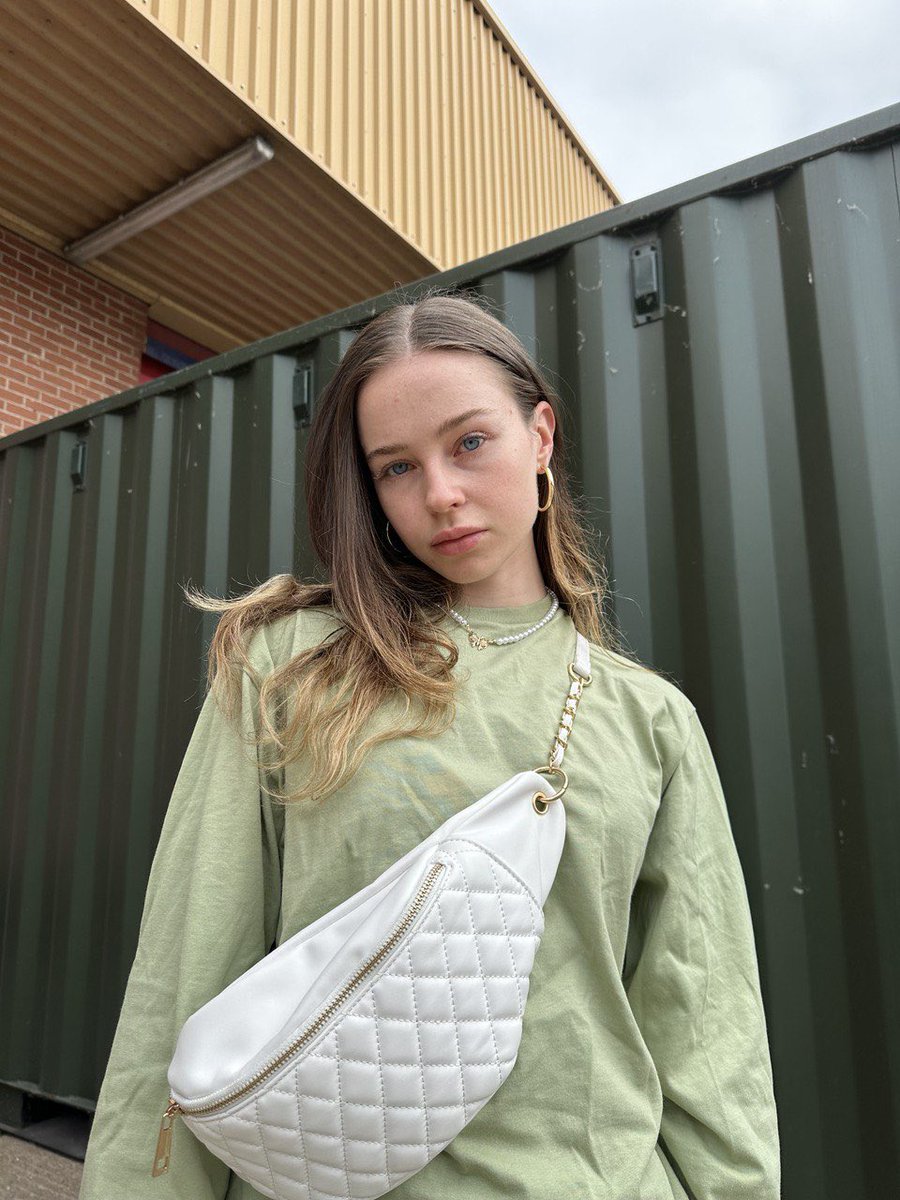 Belle Maria tweet media