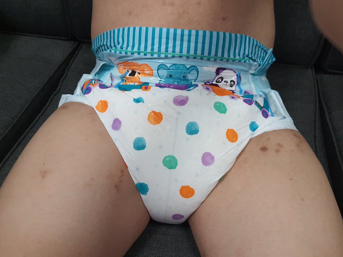 KHHDiaperLover's tweet photo. 今晚包了最喜歡的critter caboose，馬上來給它尿滿滿的 https://t.co/Vyq10eUAMI