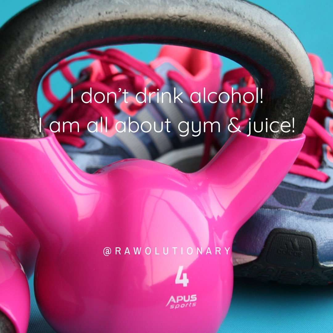 In my younger days I would drink like a pig 2-3 days a week! Until the room started spinning,you know?!🍸But No more!😊
#alcohol #sober #gymgirl #gym #fitness #lifestyle #FitnessJourney #FitnessMotivation #change #lifestylechanges #juice #juicing #juicelover #itsmylife #life