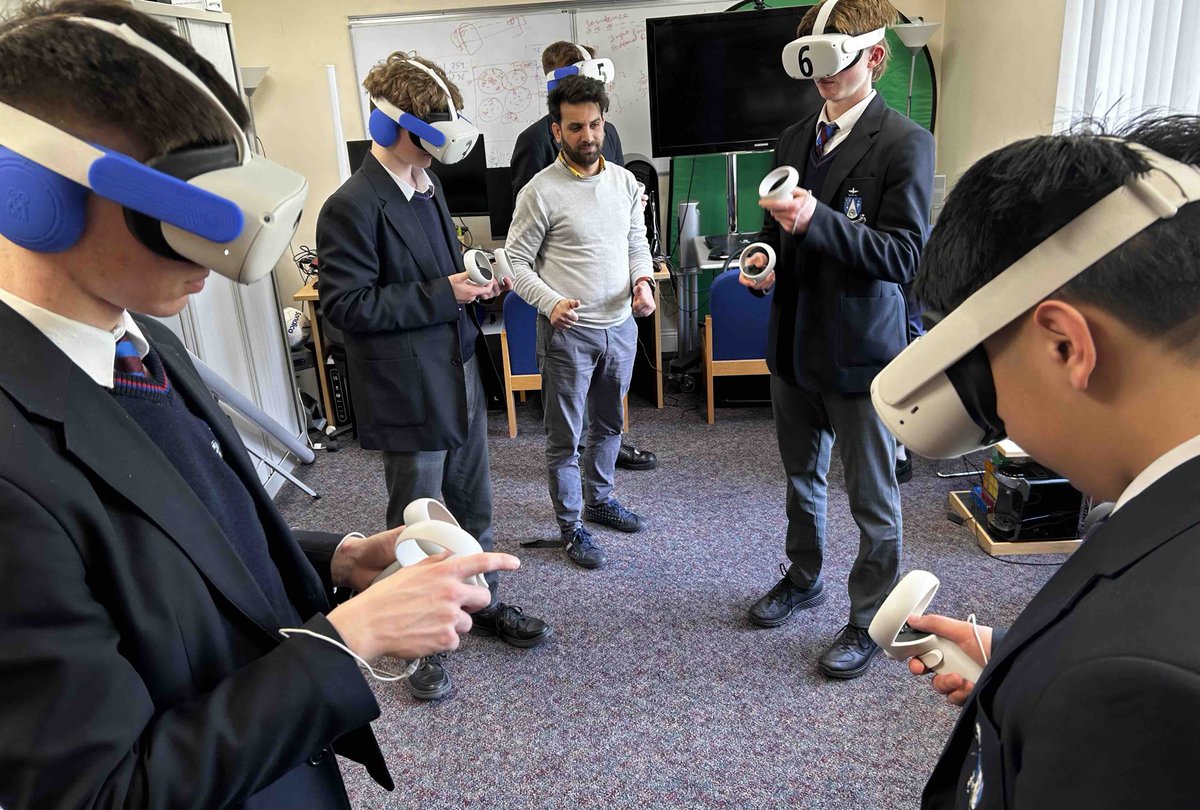 speediecelt's tweet photo. #VirtualReality-Part 3 of @insight_centre Galway's 4in1 secondary schools package enjoyed yesterday by St. Jarlath's College #Tuam TY students &amp; provided by our VR stalwart Abdul Wahid.#VR represents a new exciting immersive learning dimension for Irish education @transitionyear4 https://t.co/zbrRcBsd7H