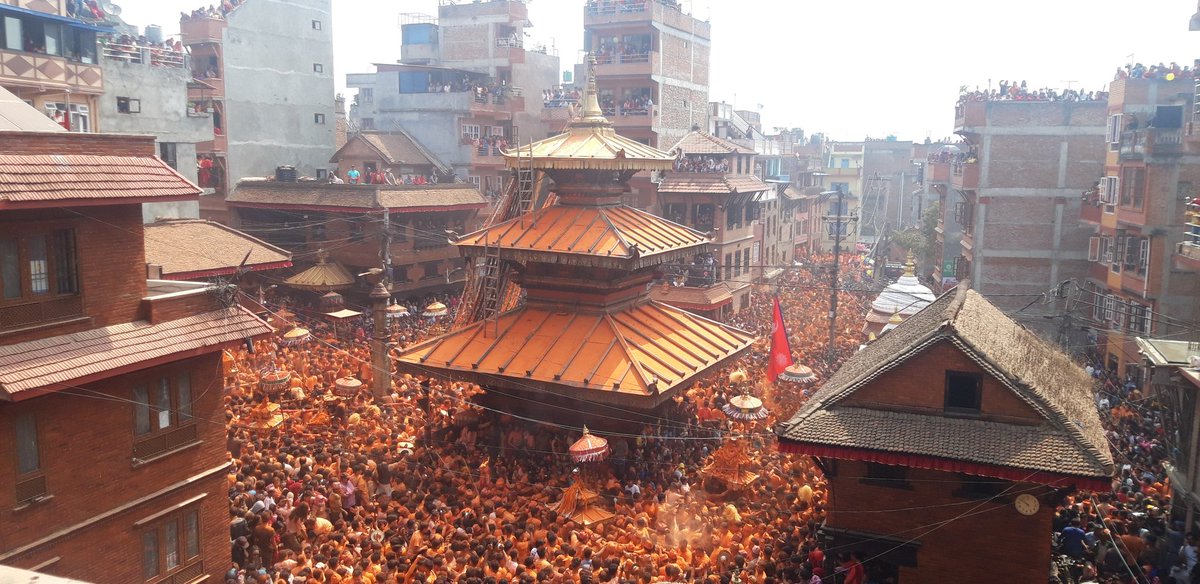 is_sthisha's tweet photo. #sindoorjatra #BisketJatra #festival #festivalsOfColors #culture #Tradition #thimi #photo #photography #nature #oldheritage #CulturalHeritage #protect #preserve #continuity https://t.co/VE54mrfewj