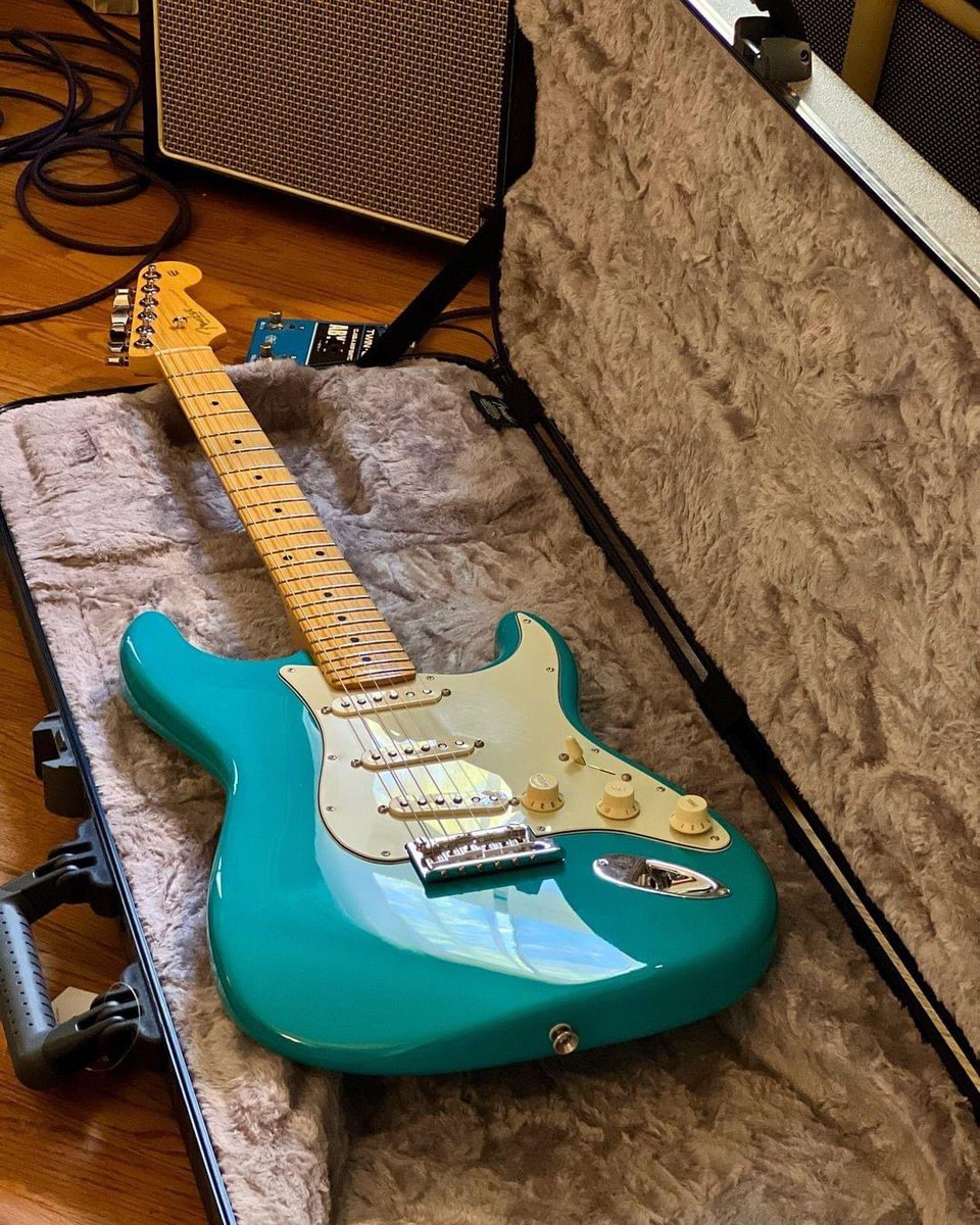 😍😍😍 What’s your favorite finish on a @Fender #Stratocaster? Let us know in the comments! Find all your favorite #FenderGuitars in-store and online at StraitMusic.com!