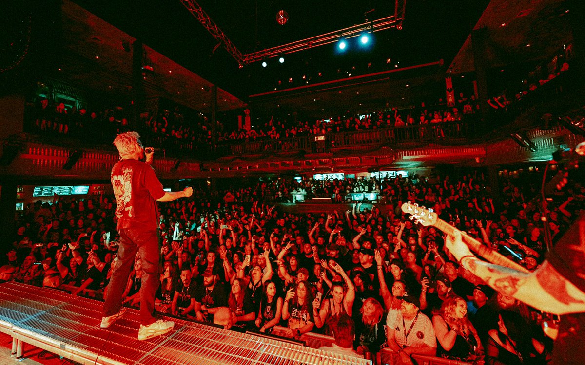 THE WORD ALIVE tweet media