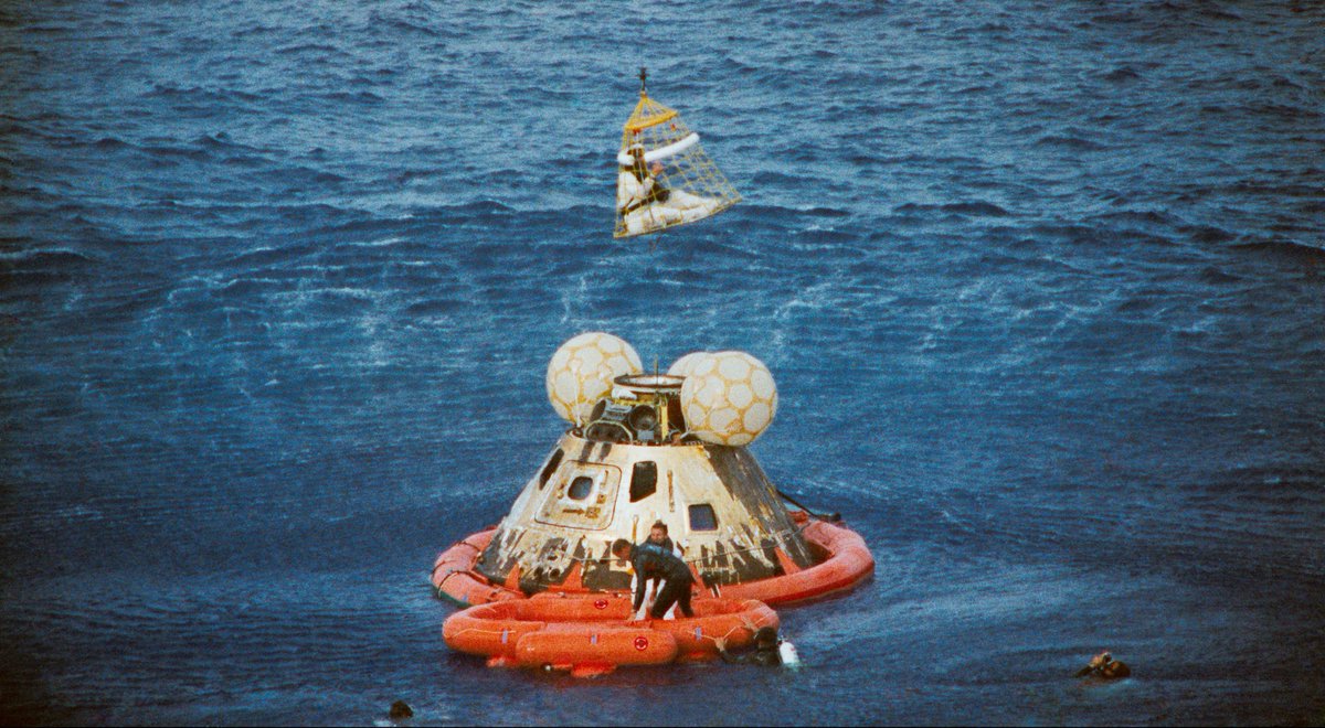 Splashdown: #OnThisDay in 1970, the crew of the aborted Apollo 13 mission to the moon landed safely in the Pacific Ocean, four days after an oxygen tank explosion forced them into the tiny lunar module with minimal water and oxygen: bit.ly/3Q85R6p