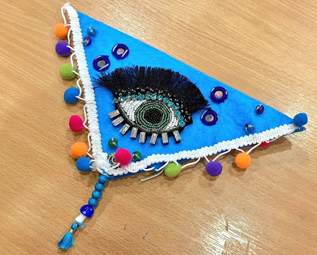 Lovely textiles work created at HIVE today by women #sewingmendsthesoul #reclaimingnarrative #recoveryispossible #celebratingwomen #womensupportingwomen #togetherwearestrong TY SO MUCH TO ALL INVOLVED & TO @TNLComFund #awardsforall