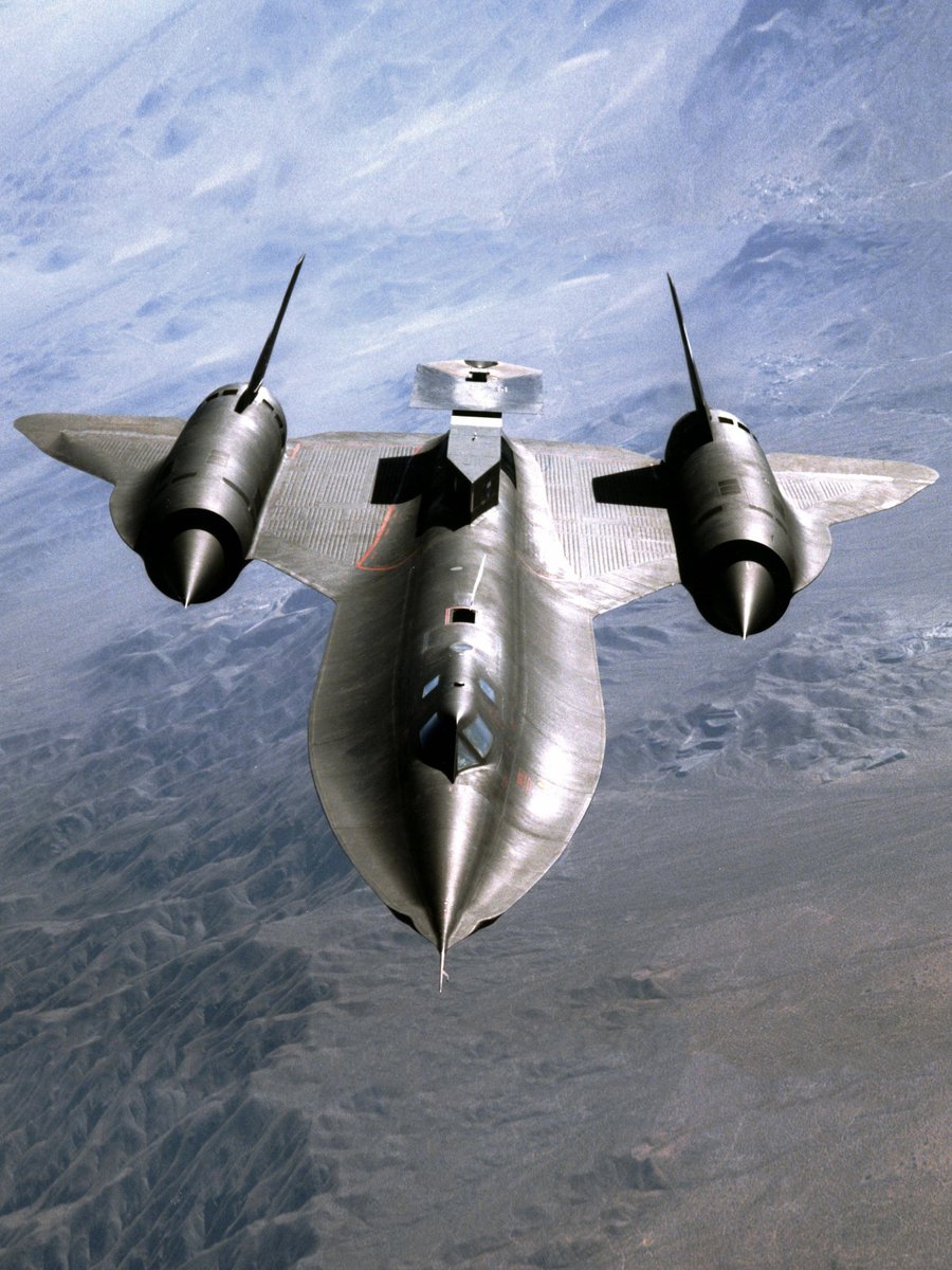 A test pilot for the SR-71 Blackbird had the aircraft disintegrate around him while flying at nearly 80,000 feet, while going Mach 3.1 (2,300mph), and lived. #Aircraft #Aviation