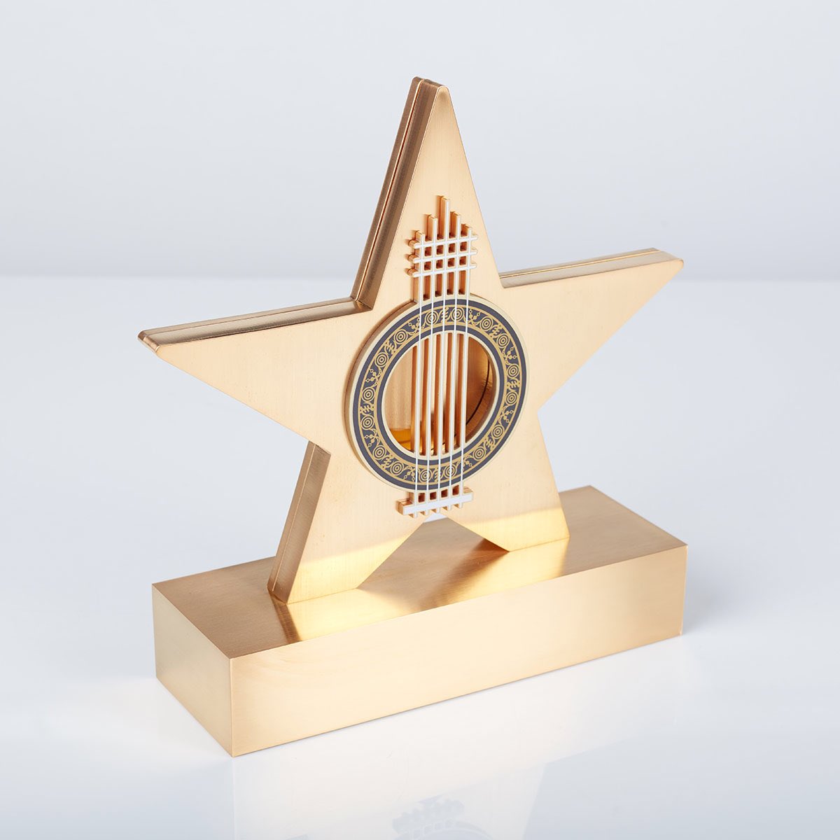 BhigBonet_1's tweet photo. Only one Reggae/Afro-Dancehall artist in Africa has all these plaques…

▪️GMA - 7 🏆🏆🏆🏆🏆🏆🏆
▪️BET - 1🏆
▪️IRAWMA - 🏆🏆🏆
▪️AFRIMMA - 🏆🏆🏆🏆

…And you still want to be my neighbor! #Ekelebe https://t.co/vGbCYFsbFV
