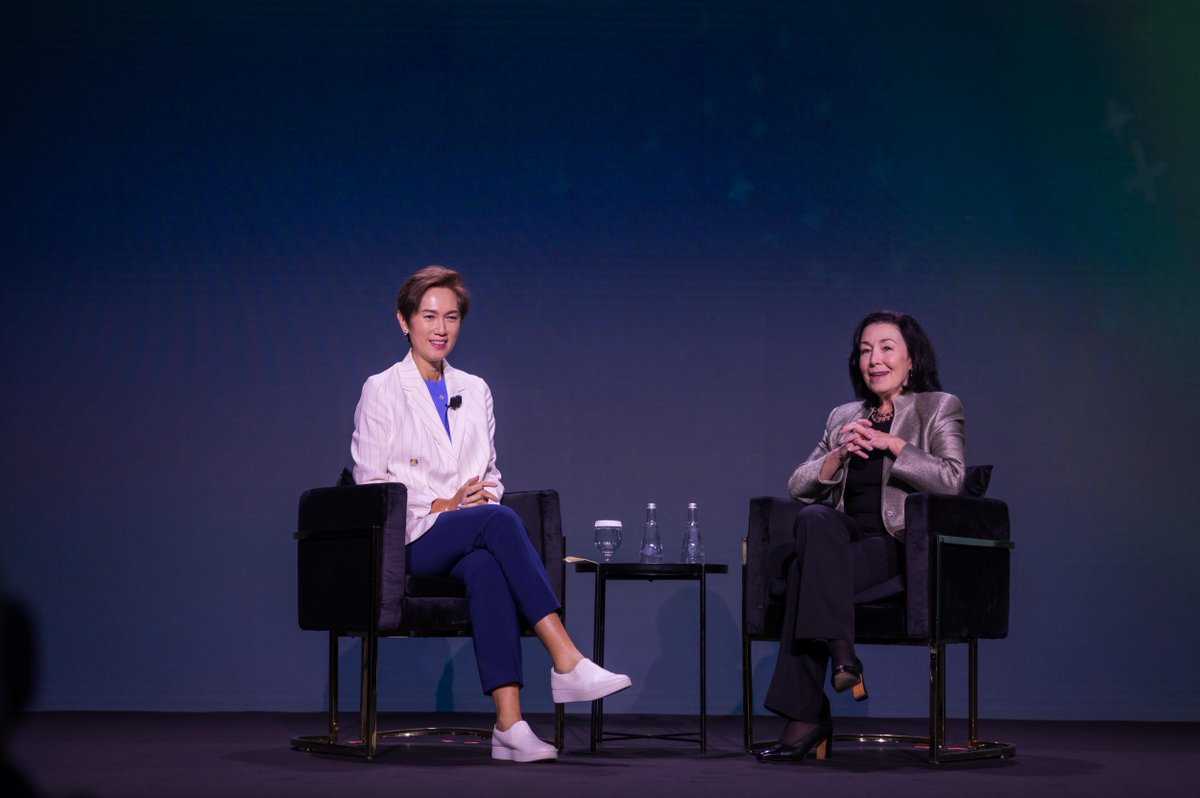 Chris Havrilla (she/her) (@havrilla) on Twitter photo Oracle is collaborating with the Singapore Government to bolster the nationās digital workforce by training 10,000 students and professionals in the latest digital technologies. social.ora.cl/6010bHMve
#CloudWorld <a href="/IMDAsg/">Infocomm Media Development Authority of Singapore</a> <a href="/Oracle_Edu/">Oracle University</a> Oracle is collaborating with the Singapore Government to bolster the nationās digital workforce by training 10,000 students and professionals in the latest digital technologies. social.ora.cl/6010bHMve
#CloudWorld <a href="/IMDAsg/">Infocomm Media Development Authority of Singapore</a> <a href="/Oracle_Edu/">Oracle University</a>