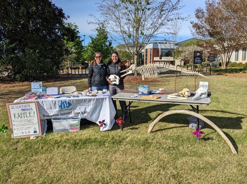 CarmichaelLab's tweet image. Dr. Cat and our fearless leader, Dr. Carmichael had a great time at Auburn’s Vet Fest two weekends ago!