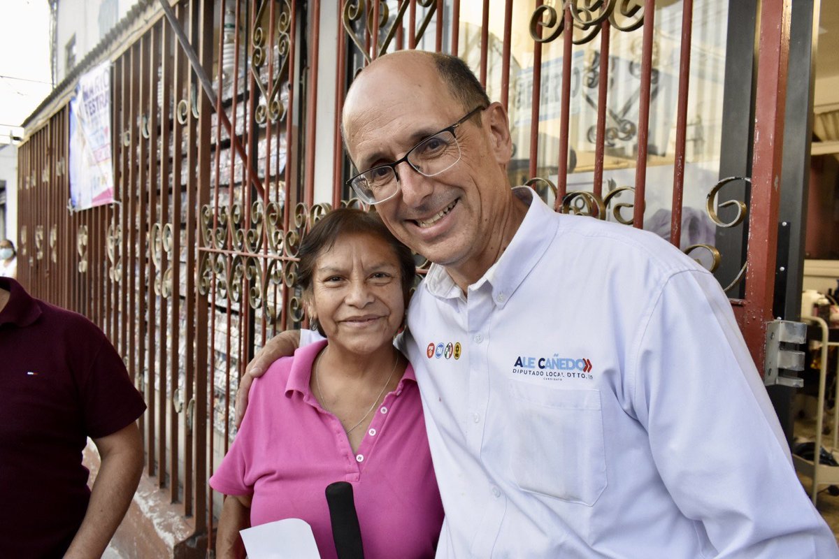 AleCanedoP's tweet image. Acompañé a mi amigo @marioriestra a visitar a los vecinos de Villa Frontera.

Estoy seguro que en equipo se lograrán grandes cosas para el #Distrito10.

¡Gracias por su respaldo!

#ContigoVieneLoMejor #DaleJaleConAle