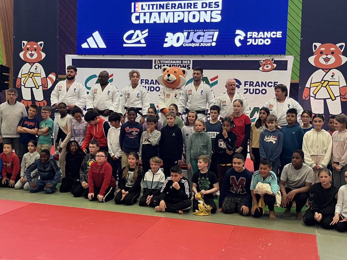 thibclem's tweet image. Souvenir d’un moment exceptionnel avec la fédération française de judo et ses champions humbles, à l’écoute des élèves… Valeurs, pratique, olympisme…. Extra!
