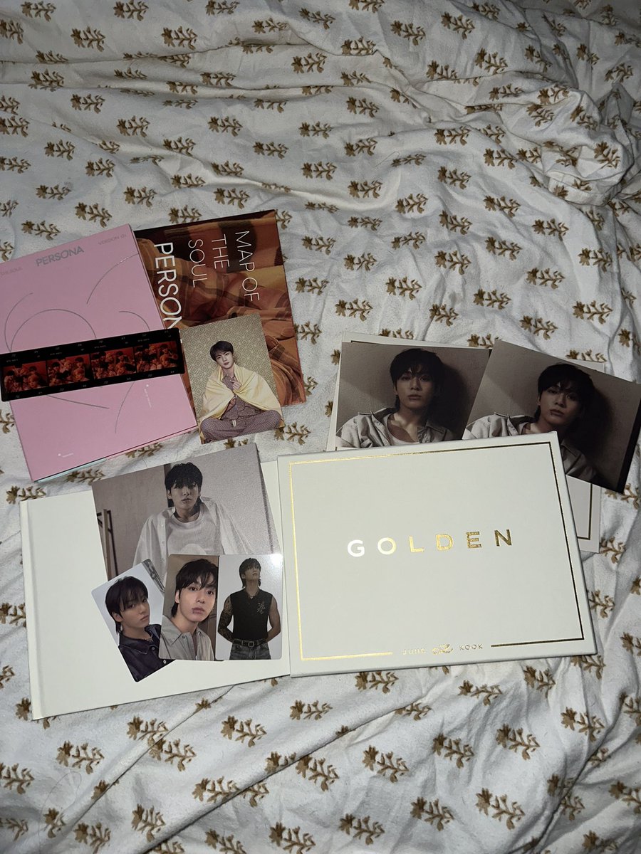 ✨ Golden/MOTS GA ✨ Includes: • Golden Album • MOTS: Persona V2 Requirements: Must like & retweet Must be following, lets be friends 🥰 Ends when winner is announced Can do worldwide, shipping on me but customs on receiver