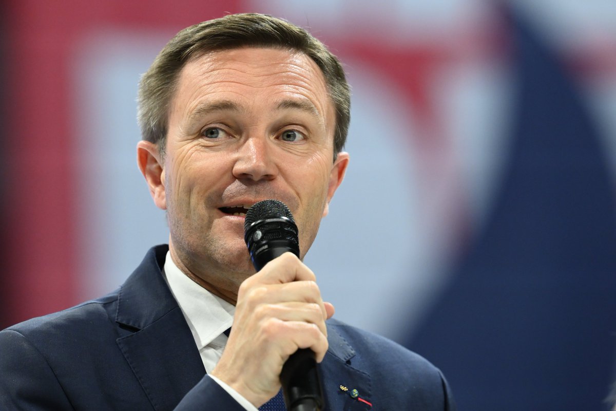 [#Paris2024]
🎙 <a href="/DLappartient/">David Lappartient</a> : "L'équipe de France est prête ! Les fédérations sont pleinement mobilisées avec les entraineurs, les directions techniques nationales ainsi que tous les acteurs de la performances pour réussir notre objectif commun : faire partie du top 5 à