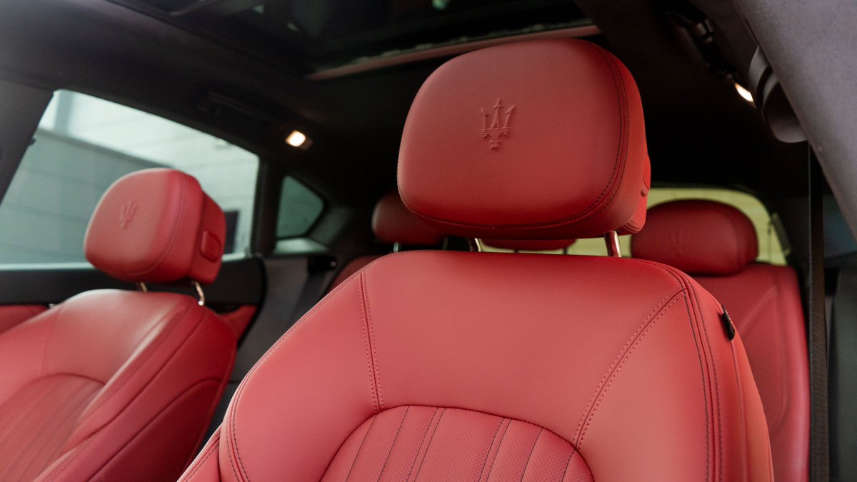 RGVMaserati's tweet photo. The Levante Modena calls for those who dare to lead and live passionately. 🚀🔥 

Let's connect your dreams to reality! Contact our #BertOgdenMaserati team at 956-477-5063 or visit https://t.co/EYIJJpKyv1. Vehicle Pictured: 2021 #MaseratiLevanteModena #DaleGas #vackarstadium https://t.co/pLg8HfSNVF