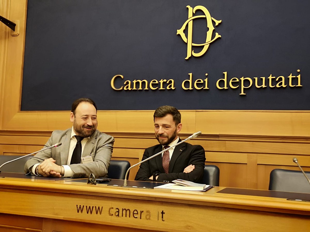w_rizzetto's tweet photo. A @Montecitorio ho presentato il libro “Lavoro e produttività in Italia” di @GS_LAbbate. Il volume mette in luce le sfide future del sistema lavorativo italiano e suggerisce strategie concrete per migliorare l’ambiente di lavoro e l’efficienza delle attività svolte. https://t.co/iP3j8Aw9Hp