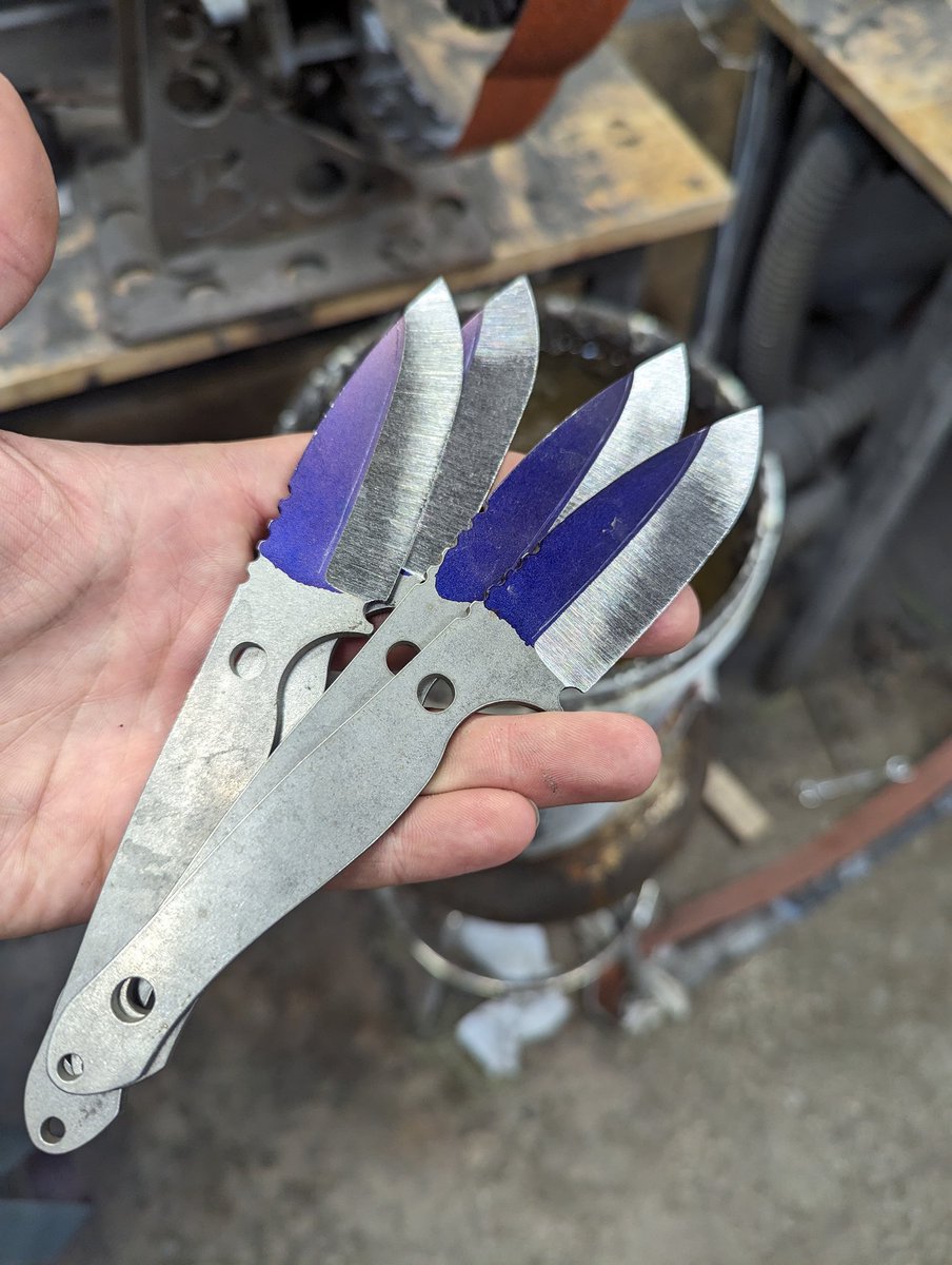WachtmanKandT's tweet photo. Happy hump day everyone! πΊπ² feels good to be back at the grinder #knifemaker #knifelife #edc #everydaycarry #eddy2 #fixedblade #knife #knives #knifemaking #edcknives #handmadeknives #fixedblade https://t.co/CF1cRPnycC
