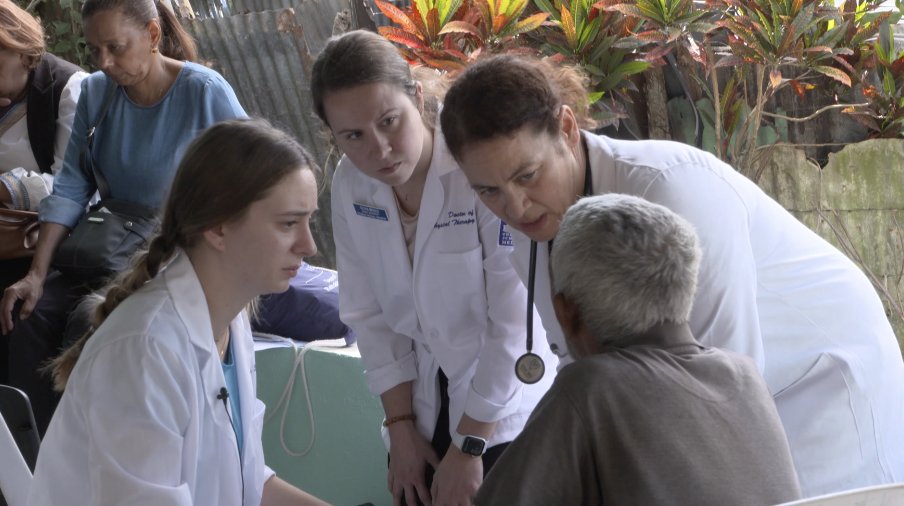 Don’t miss tonight’s season premiere of @YrFantasticMind at 7PM on @mygpb! See @EmoryBrain @emorydpt physical therapists transform lives in the Dominican Republic through physical therapy and public health efforts, helping patients with minimal resources.