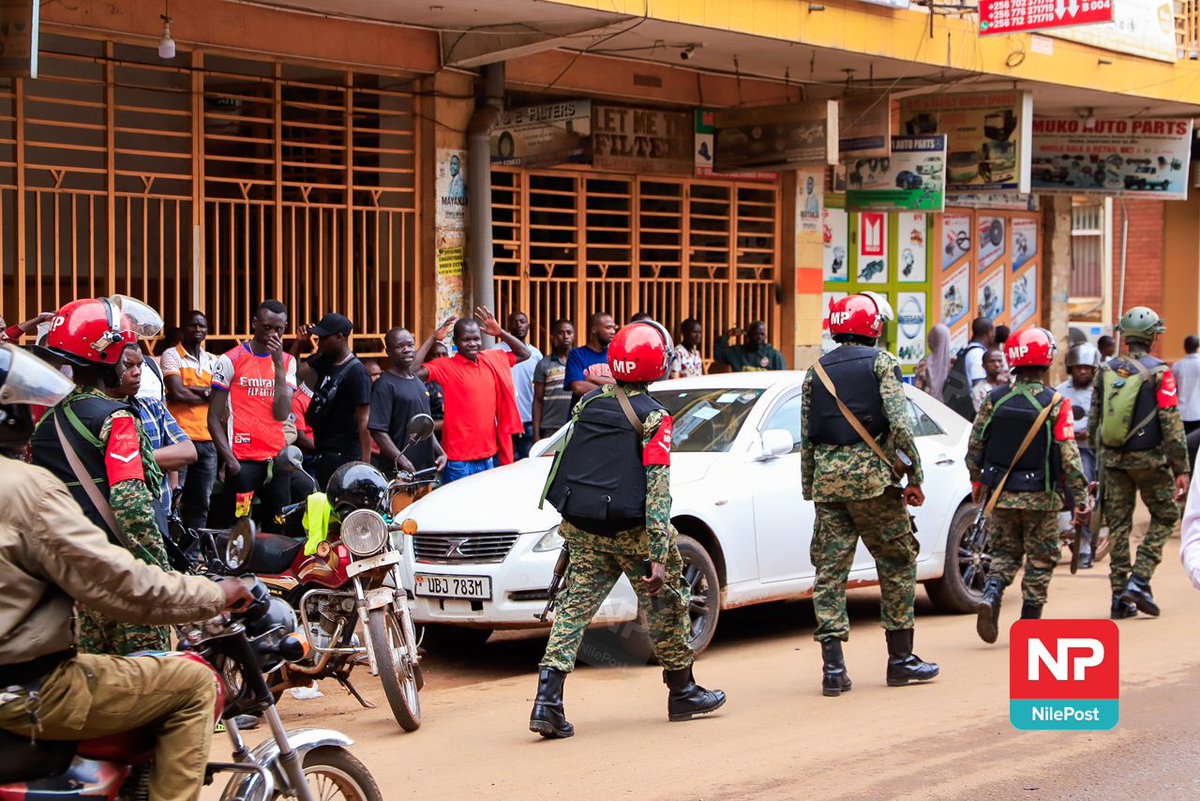 What should the proposed meeting between President Museveni and the traders focus on if the current impasse is to be resolved?

#NBSLiveAt9 #NBSUpdates