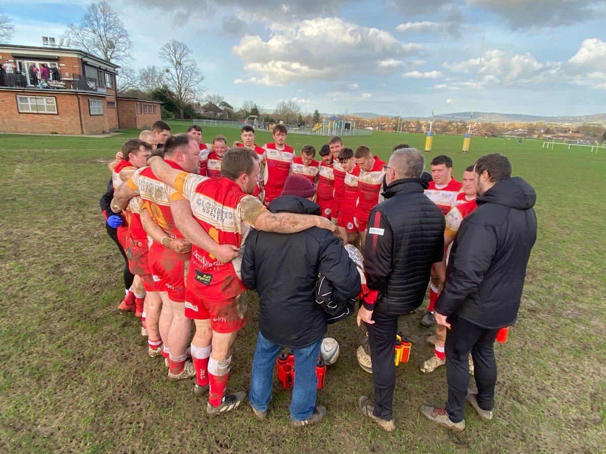 🏉 MATCH REPORT 🏉 Longlevens Rugby 2nds 61 - 17 Minchinhampton RFC Our 2nd XV recorded an impressive victory against Minchinampton in the final league game of the season. Attention now turns to the NGC Cup tonight. 💪 #UpTheGriffins @deacs3 Report: buff.ly/4aCOO4B