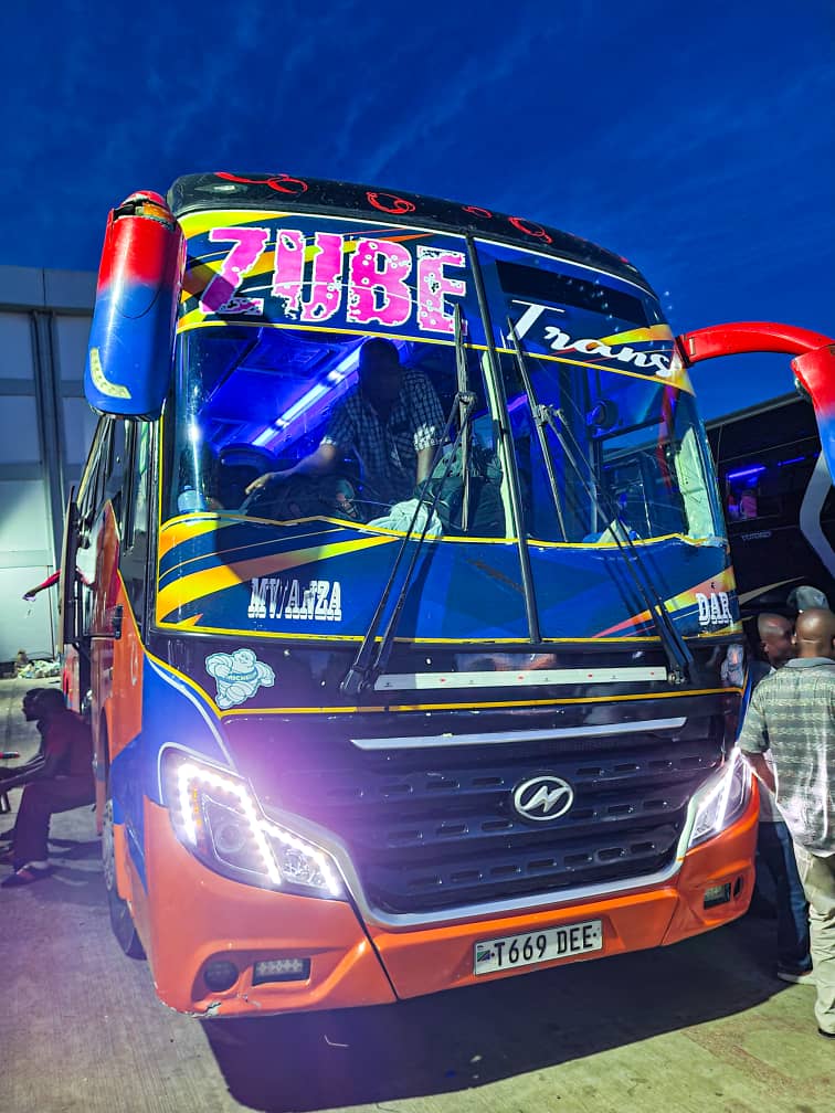 TBoundBuses's tweet photo. Kuna raia wanaamini kuwa Michina haidumu, hivi DEE zilikuwa mwaka gani?
Kitambo sana Hivi Sasa
#SuperFeoExpress #ZubeTrans https://t.co/CP8sOs6I58