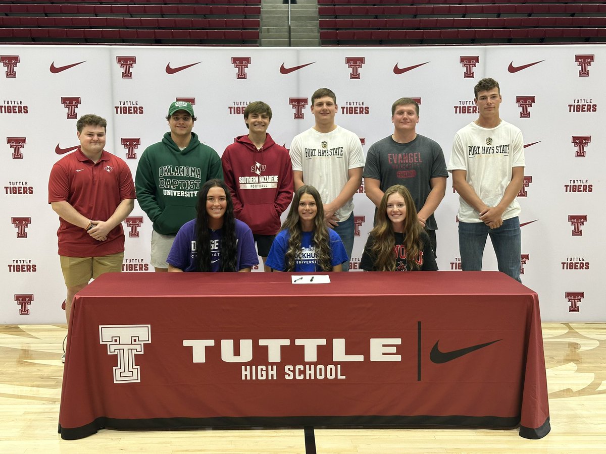 It was a great morning recognizing 9️⃣ more of our 2024 Seniors who will be continuing their sport in college‼️ We are so proud of these athletes and look forward to seeing what they accomplish at the next level. 
That brings us to 19 Seniors moving on to play college sports!!