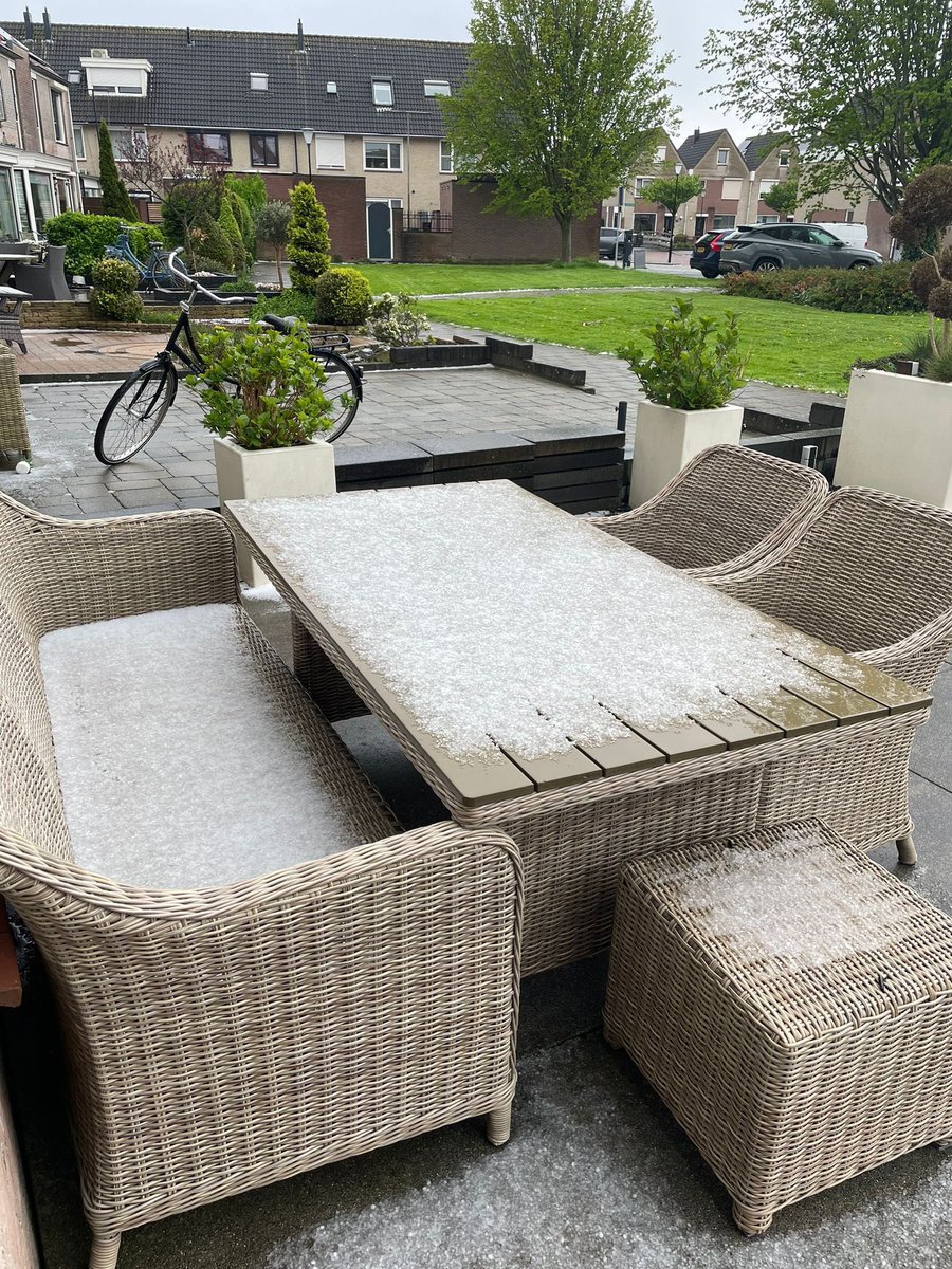 April doet wel echt wat ie wil zeg …