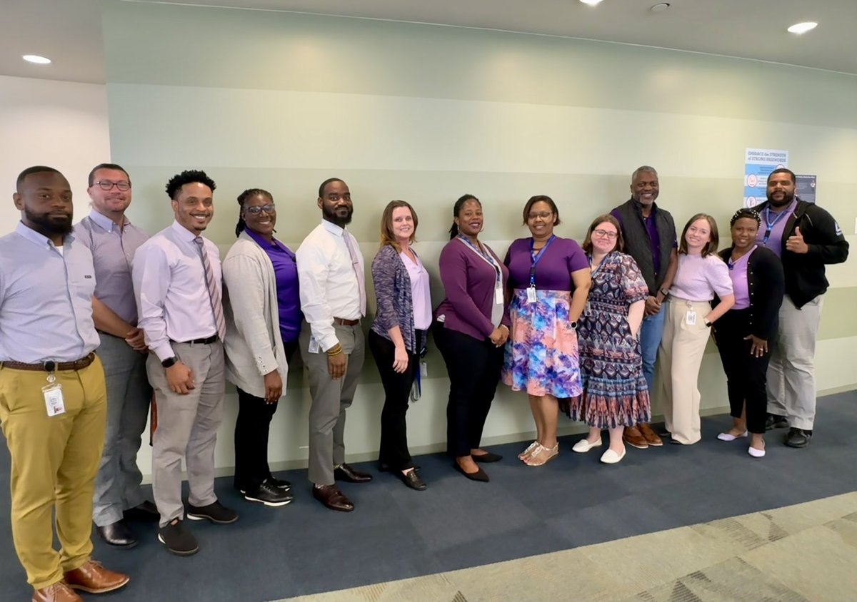 CCMR Postsecondary is showing our support to HISD Military students and families on #HISDPurpleUpDay 💜