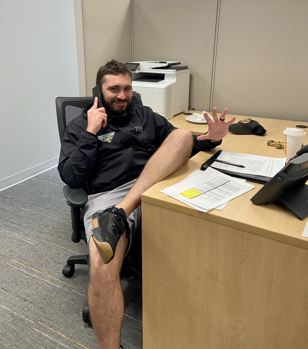 @Towson_SWIMDIVE Head Coach Tony Bruno has made his way up and is dialing for dollars! Be sure to pick up and help support his program. Visit give.towson.edu to donate. #GohTigers