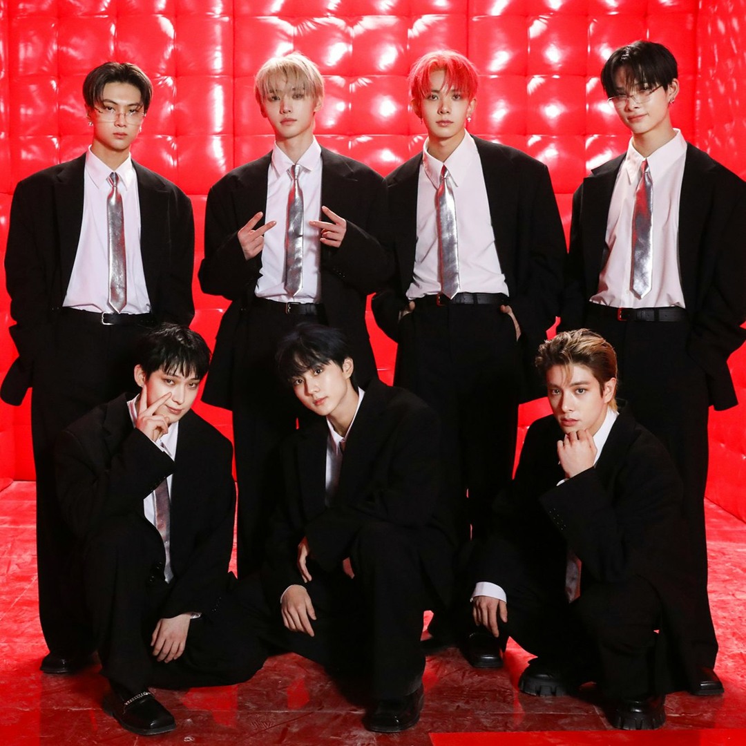 viraltakes's tweet image. 'BLESSED-CURSED' becomes ENHYPEN's 8th song to reach 100 million streams on Spotify.