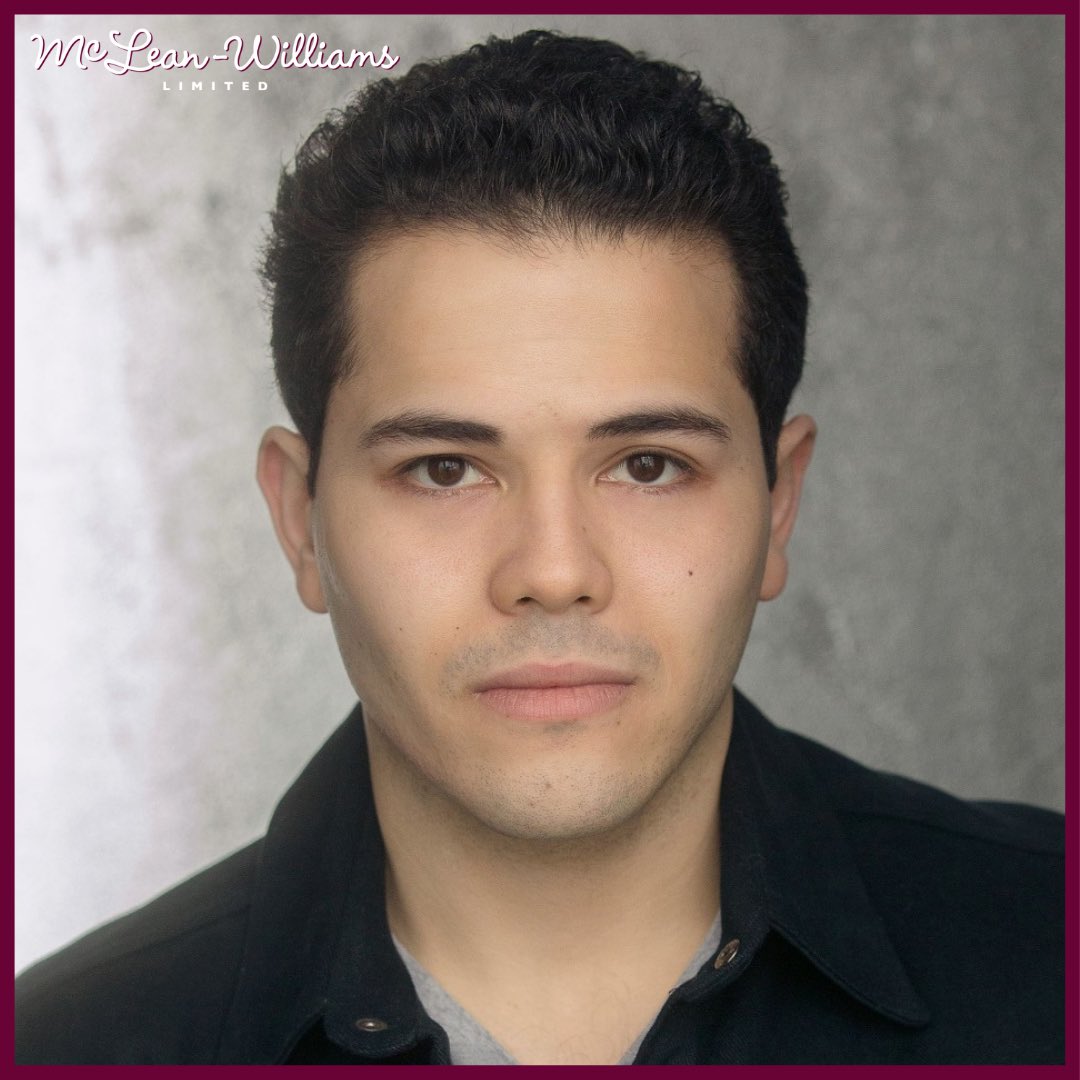mcleanwilliams's tweet photo. Victor Itang (@victoritang ) will feature as a puppeteer in Die Zauberflotë (The Magic Flute) this summer at Glyndebourne (@glyndebourne). The show will open on the 18th of May. https://t.co/zfR8AHjB9j