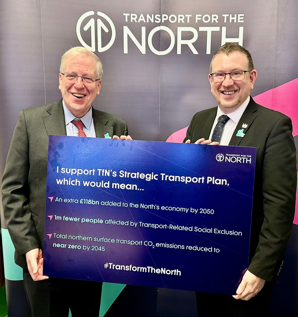 🚅 The North doesn't need the badly drawn map masquerading as 'Network North' that we've got from the government, it needs a plan. 📝I'm backing @Transport4North's plan to increase investment, reduce isolation, and deliver a greener public transport system to the North.