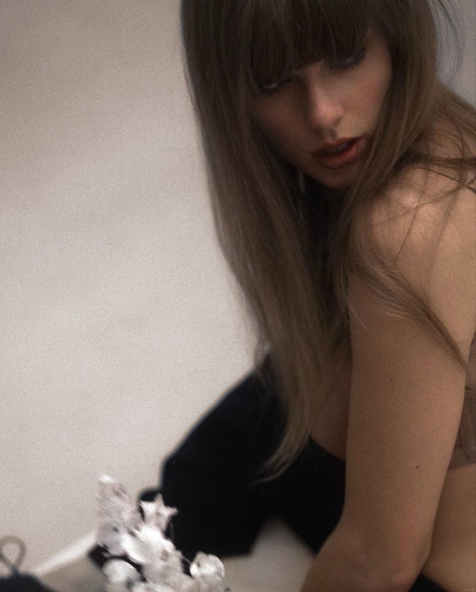kristinsully's tweet photo. It’s the way we are entering her most heartbreaking era yet during a time she is the happiest we have ever seen her.. I wouldn’t have wanted it any other way.  #TSTTPD #TTPDTimetable #TaylorSwift #THETORTUREDPOETSDEPARTMENT https://t.co/IJ2oRPejI4