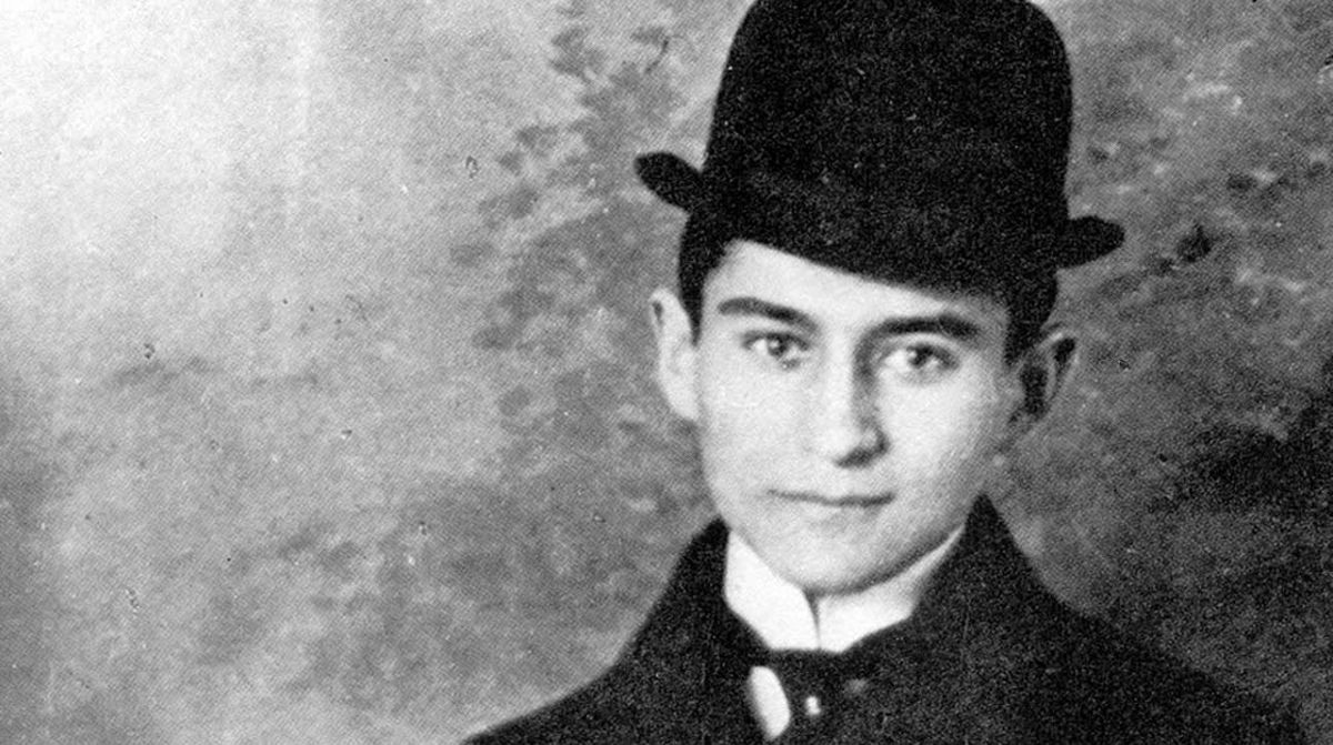 "Reflexionar serena, muy serenamente, es mejor que tomar decisiones desesperadas". 

(Franz Kafka)