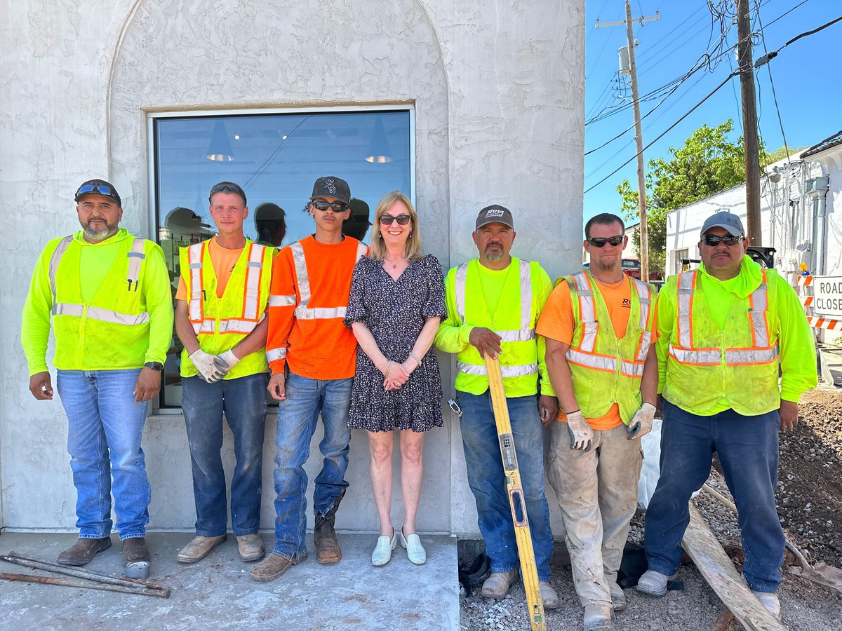 The Paseo Street Enhancement Project would not have been possible without the amazing crew from Rudy Construction! This crew has tirelessly worked year-round to bring the much-needed renovations to the district! We can't wait to see the final results! 🚧 👷‍♂️