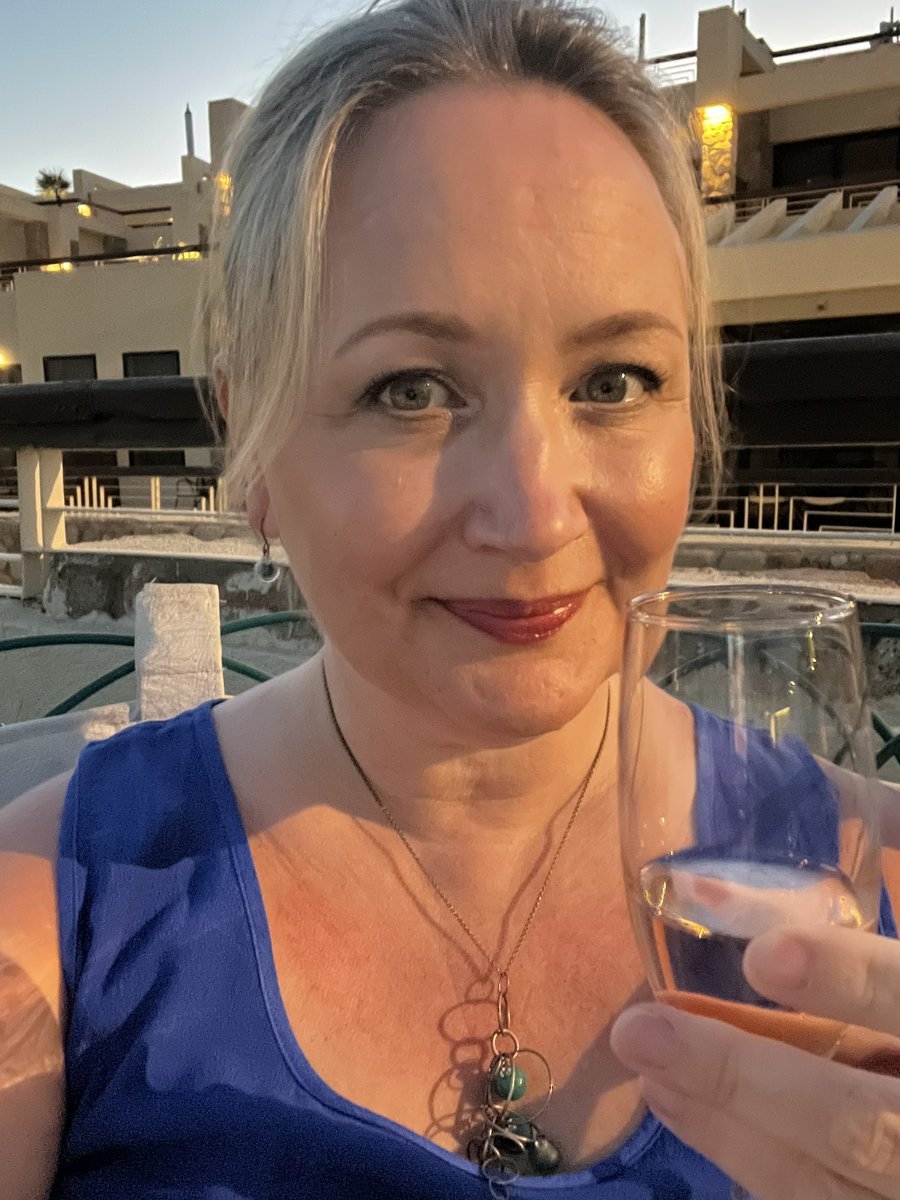 Stephanie deGiorgio tweet media