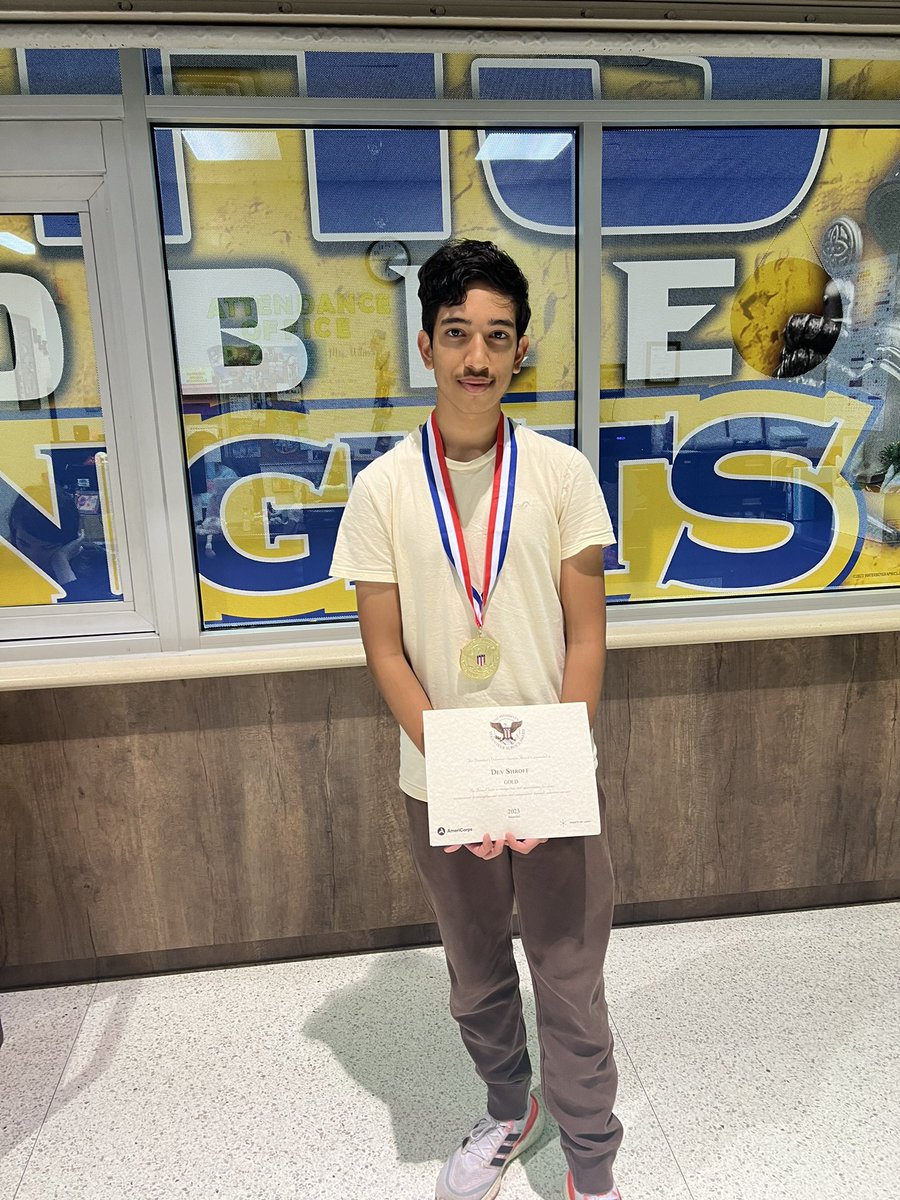 Congratulations to Dev S. on earning the Presidential Volunteer Service Award! He has demonstrated exceptional dedication and commitment for volunteering in our community. We are proud of you! 💙🏰💛 #KnightLife
