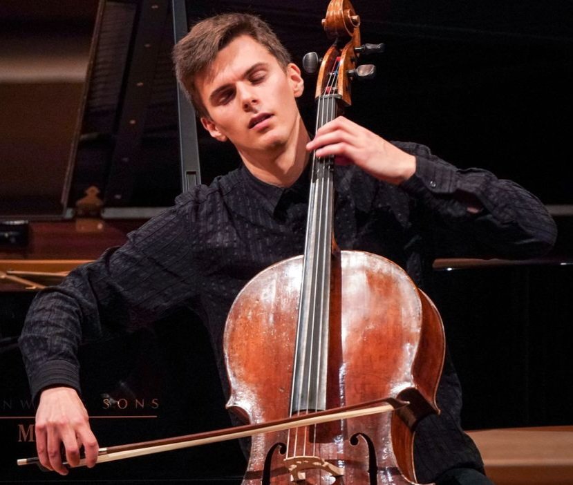 'Place aux jeunes'

Ce jour, Gautier nous a présenté
le jeune violoncelliste suisse #SamuelNiederhauser finaliste du Concours Reine Élisabeth en 2022

Schumann:
Fantasiestücke, Op. 73 -
II. Lebhaft, leicht - violoncelle & piano José Gallardo

🔊🎙📻
#LesCarnetsDeGautierCapucon