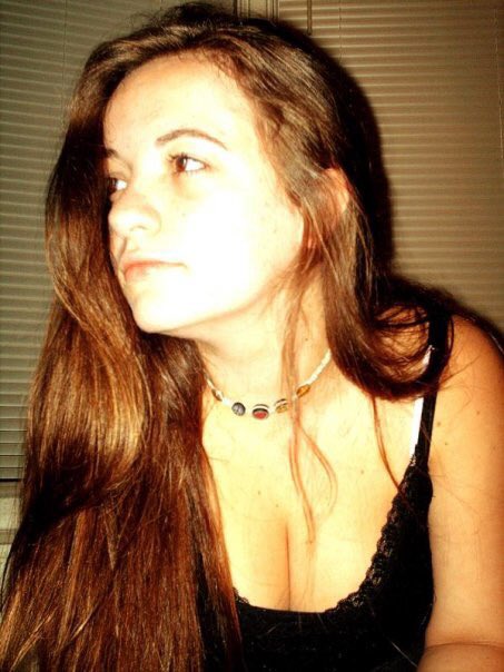 QT a pic of you when you were much younger. Here’s me… when I was a 21 year old hippy girl. ☮️ #WaybackWednesday