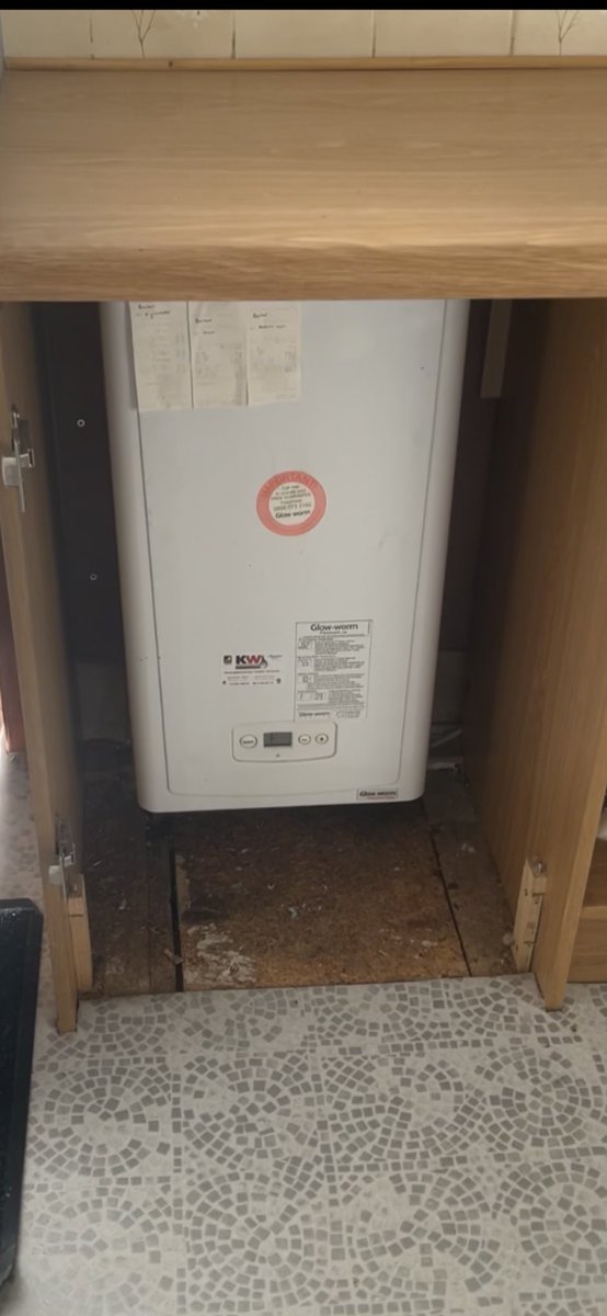 city1873's tweet image. Todays wee number,
Glow-worm out @WorcesterBosch 36cdi Compact in. 🛠️