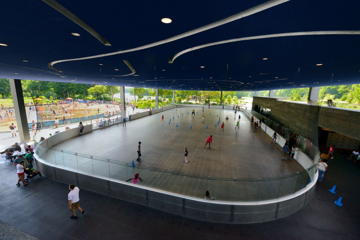 Ready to get in your roller skating groove in Brooklyn’s Backyard? 🛼 Roller Skating, bike rentals and bumper cars are back for daily warm weather fun at LeFrak Center at Lakeside in Prospect Park! Learn more and view hours: prospectpark.org/lakeside. c. Paul Martinka, Martin Seck