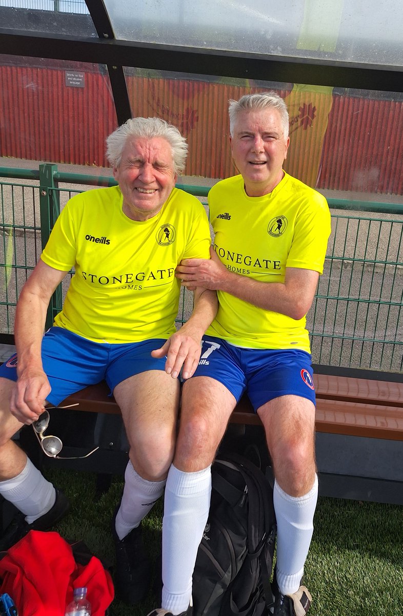 This is the spirit @DorkingWF2023 walking football. Two generations of 'Mick' playing their beloved football in the @surreyfa league.  Win, lose or draw . . . it makes no difference. It's the comradeship that's important! @DorkingWDRS @WalkingFootball