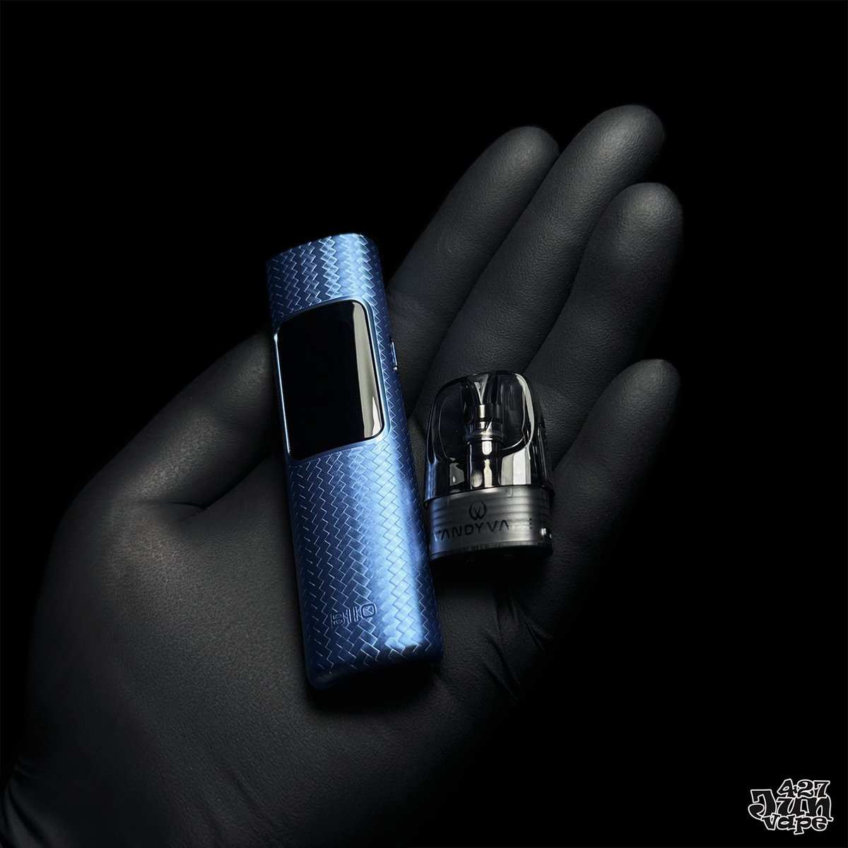 Jun427Vape's tweet photo. The Newest Released #BIIO Pod!
—————————
Big Colorful Screen 
Smoothy Airflow 
Amazing Flavor
Large Battery Capacity
Long Life Span Cartridge 
Leaking Proof 
Extremely High Quality 
6 Colors Available 
#Podsystem #vapewholesale https://t.co/Nd7Zxn9bFa