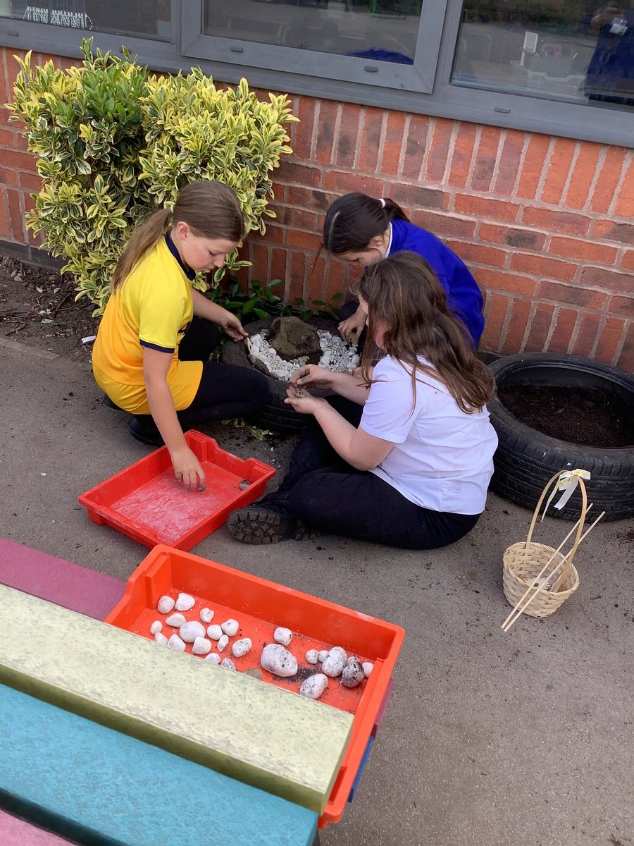 OPAL afterschool club Creating tyre gardens for small world play ❤️