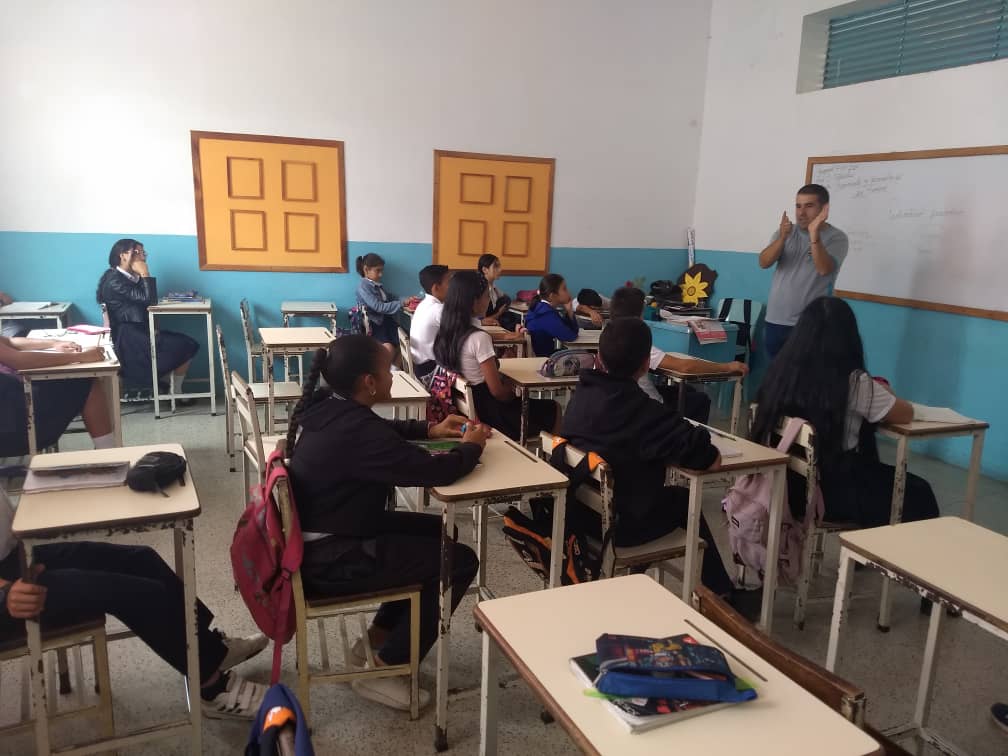 Defensoría Educativa Realiza Visitas institucionales 
"Prevención de Acoso escolar"
Dinámicas de Grupo con los Niños y niñas. 
#MesAniversarioLOPNNA
<a href="/CDCETachira/">CDCE Táchira</a> 
<a href="/CDCE_Uribante/">CDCE URIBANTE</a> 
<a href="/Annydednna/">Dednna Táchira</a> 
<a href="/codennat/">codennat</a>