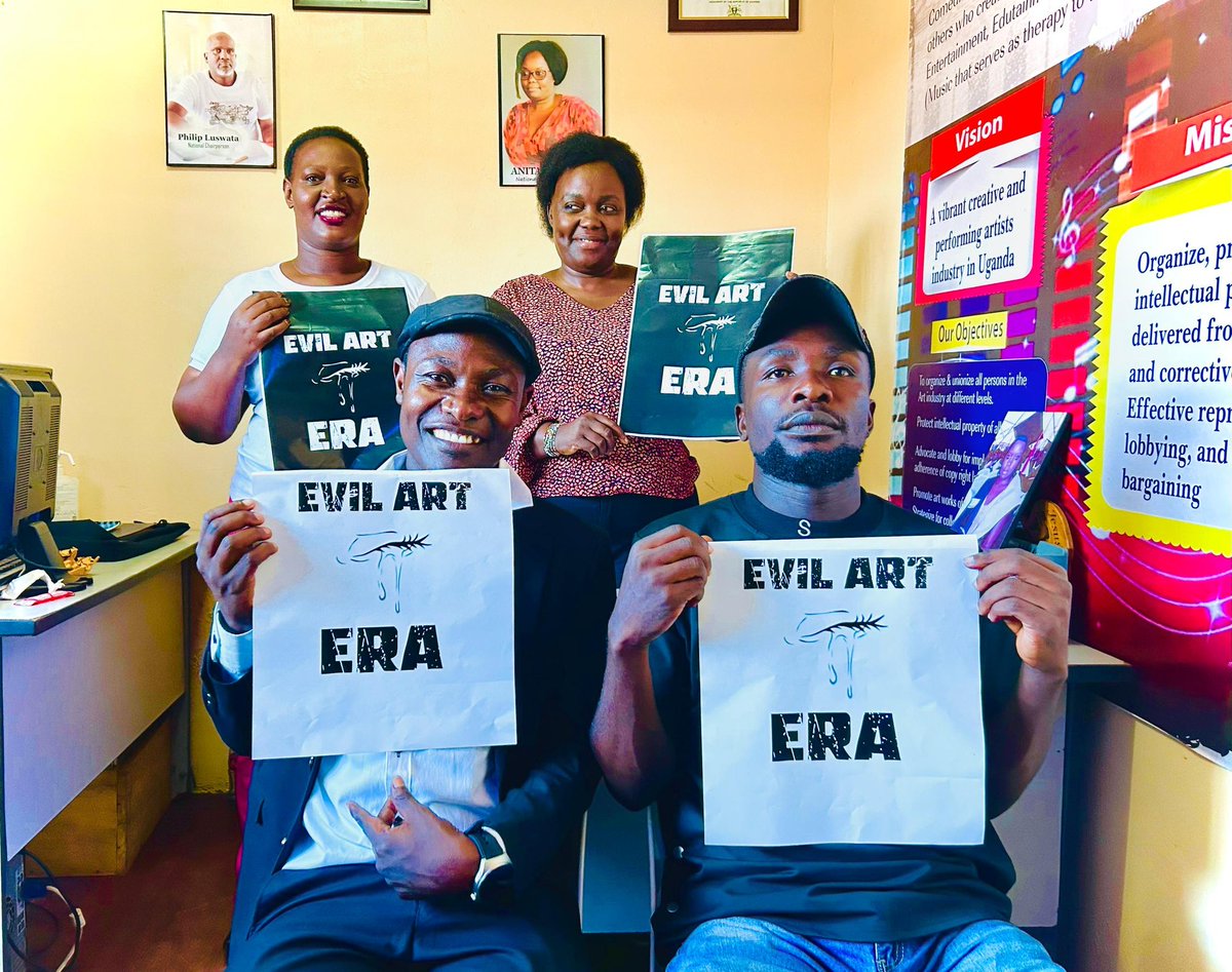 TODAY:
<a href="/pearlwoodug/">Pearlwood🇺🇬</a> &amp; <a href="/UgUFMI/">uganda federation of movie industry</a> leaders met the <a href="/NucpaawUganda/">NUCPAAW UGANDA</a> GS &amp; agreed to scale up demands for fair government support to all artists under the campaign #EvilArtEra which is yet to be launched.

This follows an unanswered petition to the Dpt. Speaker Hon. <a href="/Thomas_Tayebwa/">Thomas Tayebwa</a>
👇🏼1/2